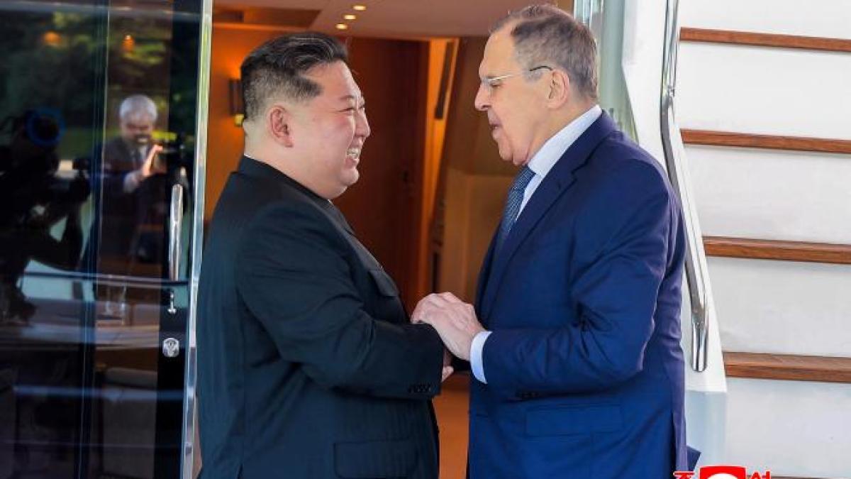 kim-jong-un-lavrov_71771900