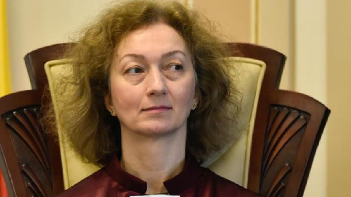 elena-simina-tanasescu_65445600