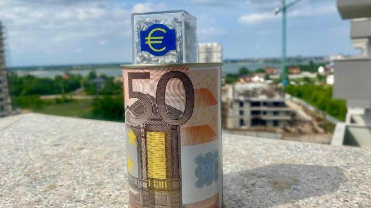 euro-bani-parlamentul-european_10146800