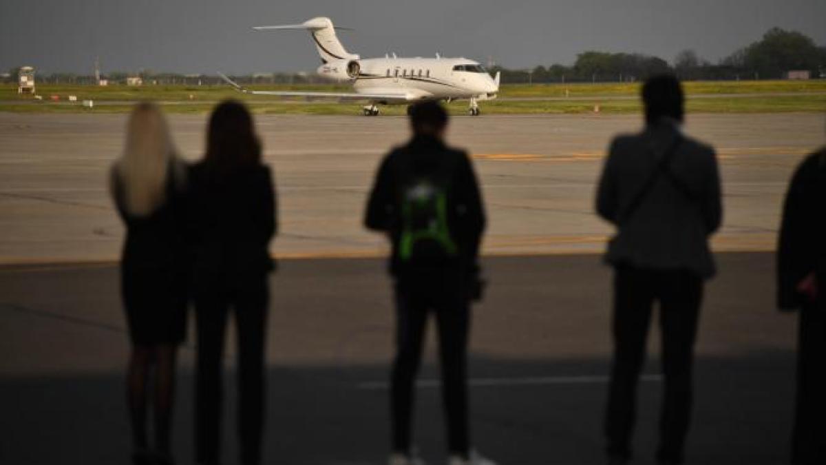 alerta-de-securitate-la-aeroportul-henri-coanda-un-autobuz-cu-pasageri-a-iesit-din-perimetrul-autorizat_54169400