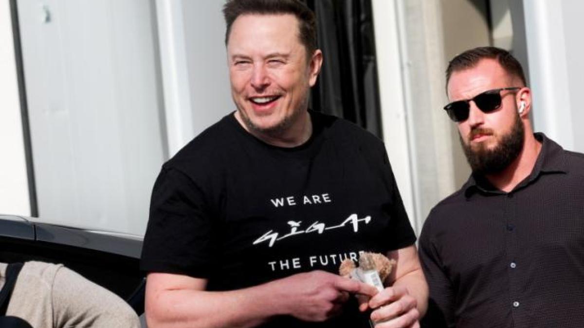 elon-musk-descrie-intalnirea-cu-trump-la-casa-unui-prieten-comun-din-palm-beach_69700300