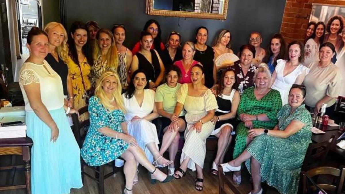 glow-1_52841600_68524700