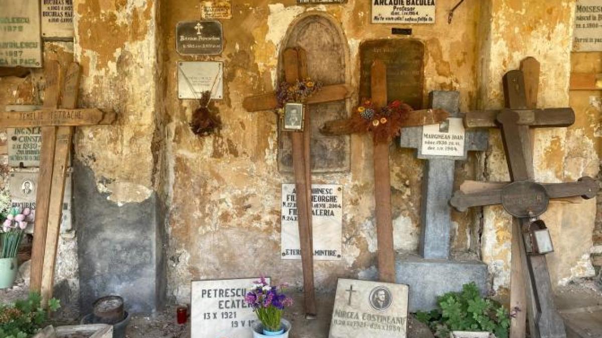 cimitir-mormant-arhiva_15146300