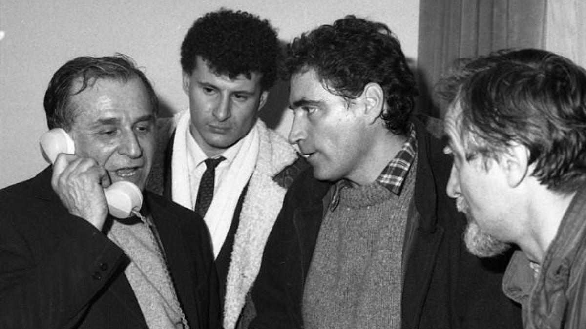 ion-iliescu-1989_29880100