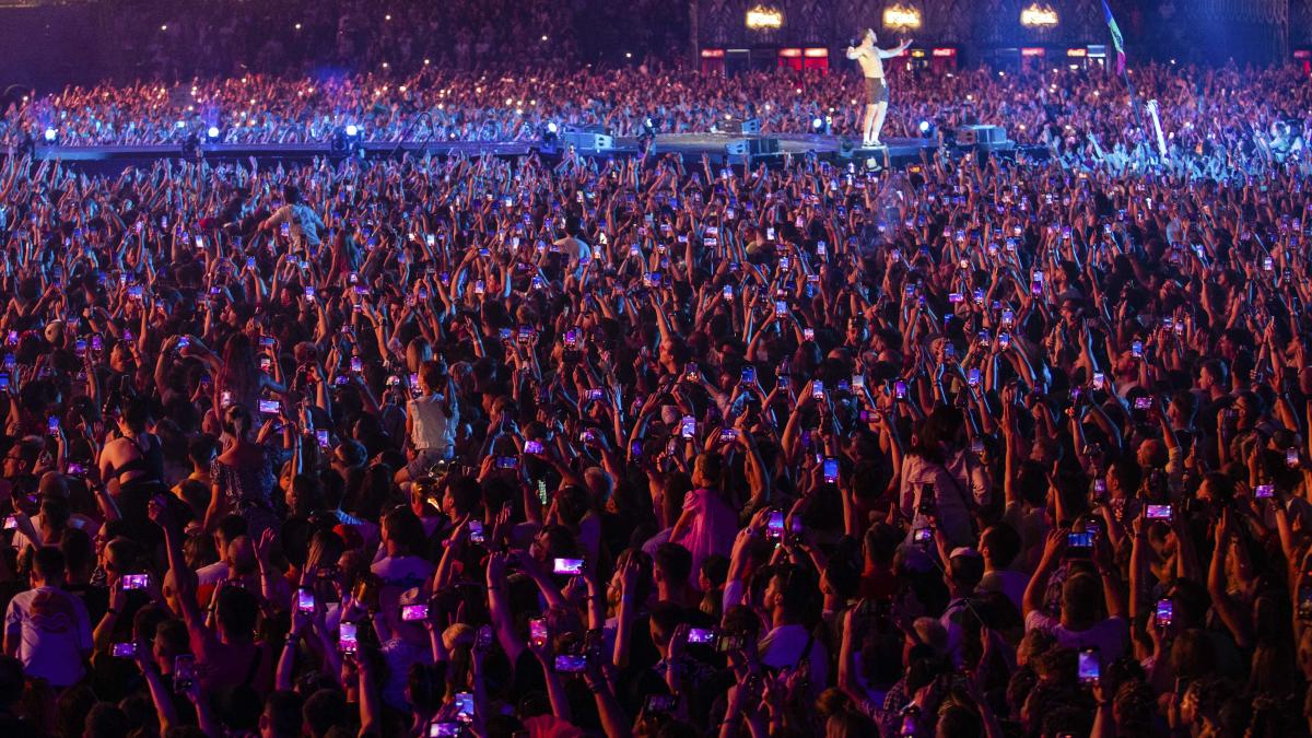 cum-s-a-vazut-untold-prin-ochii-unui-spectator-prc-e2prc-80prc-9dla-un-pas-de-colectiv--oricat-de-fabulos-ar-fi-el--nu-merita-sa-ti-risti-viataprc-e2prc-80prc-9d_31748100