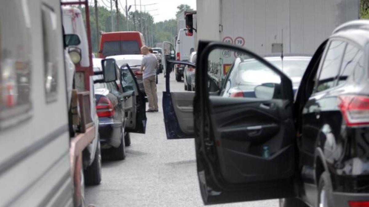 aglomeratie-masini_92431400