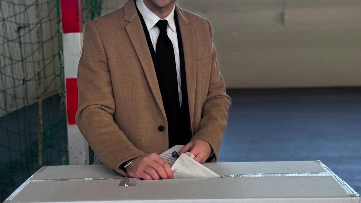 sebastian-burduja-vot_15731200