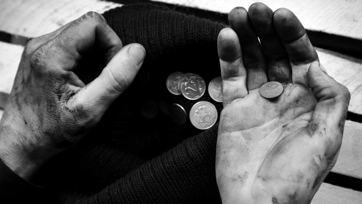 saracie-bani_17284900