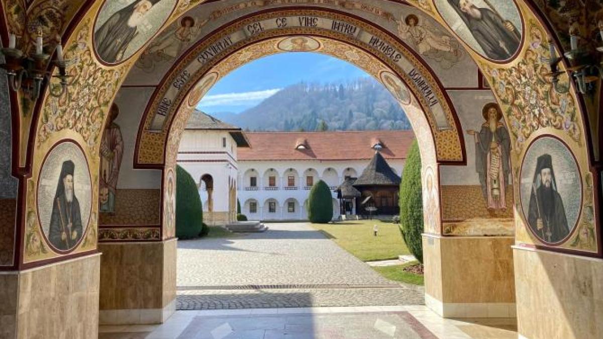 adormirea-maicii-domnului-15-august-zi-de-post_35608100