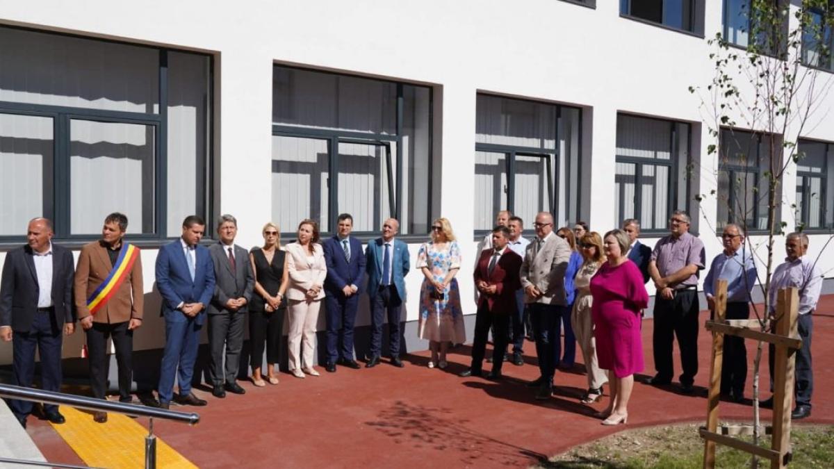 inaugurare-scoala_12216300