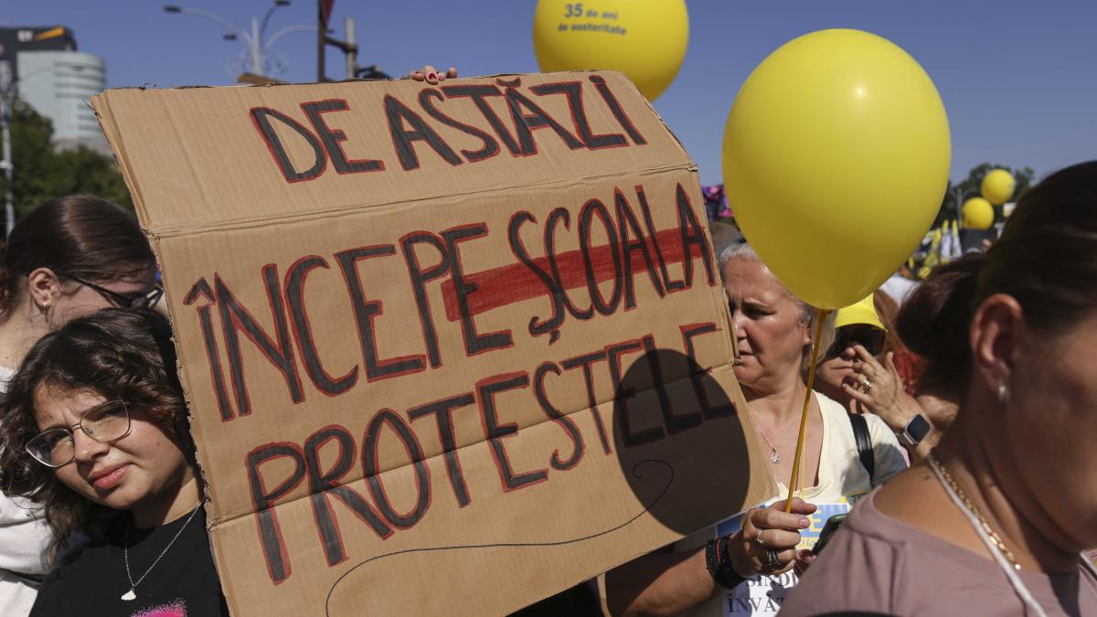 protest-profesori-inquam-photos----octav-ganea-2_50425300