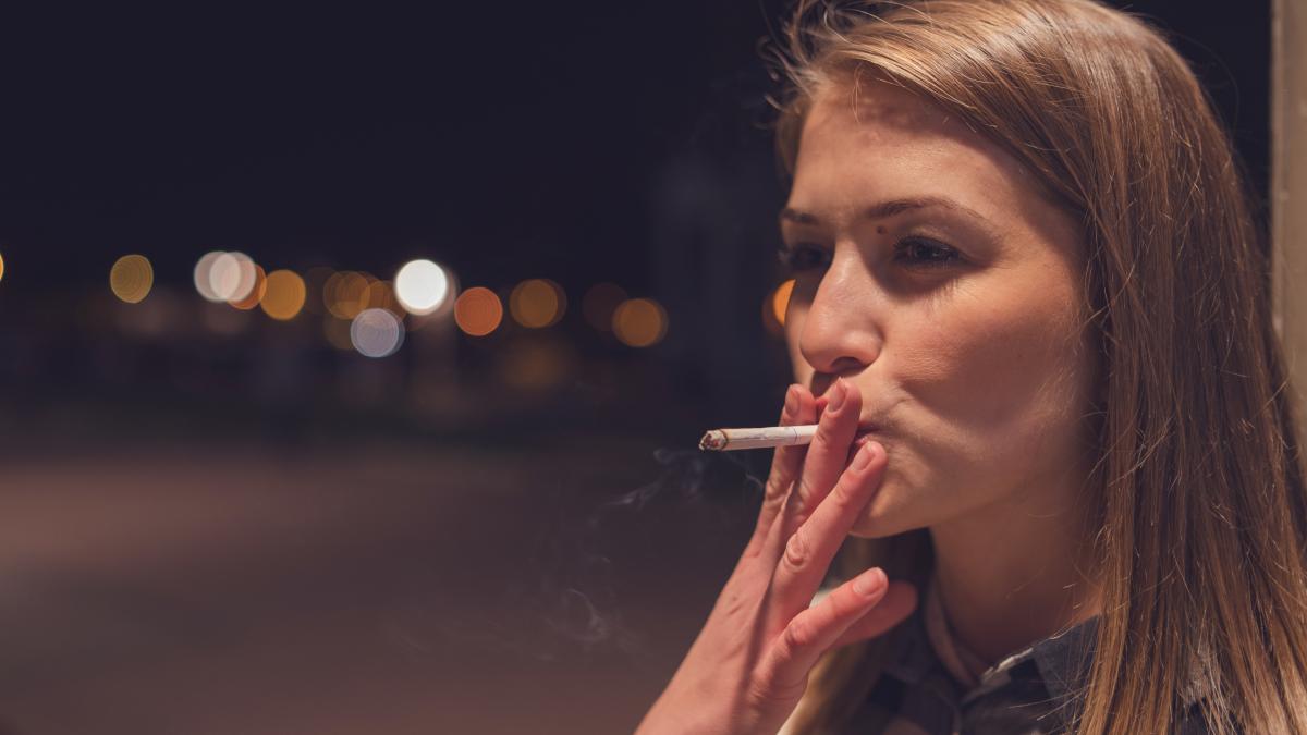 femei-fumatoare_58239200