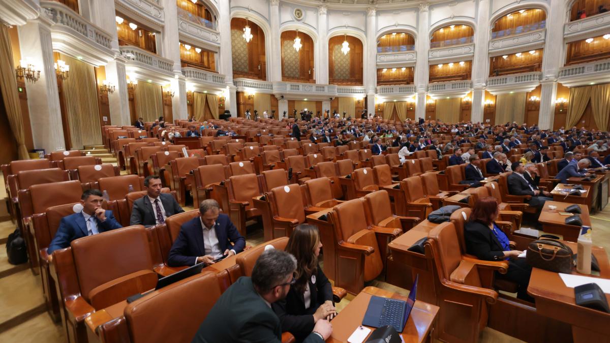 parlament-inquam-photos---george-calin_90503400