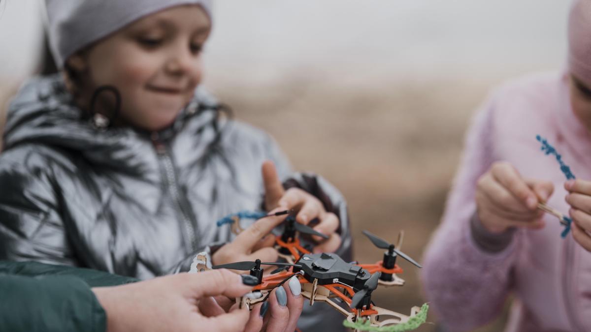 lituania-drone-copii-elevi_22930600