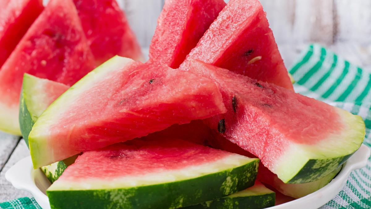 pepne-watermelon-white-plate_07920800