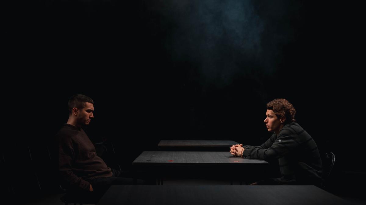 Acest loc blestemat_foro Anca Zvrorișteanu