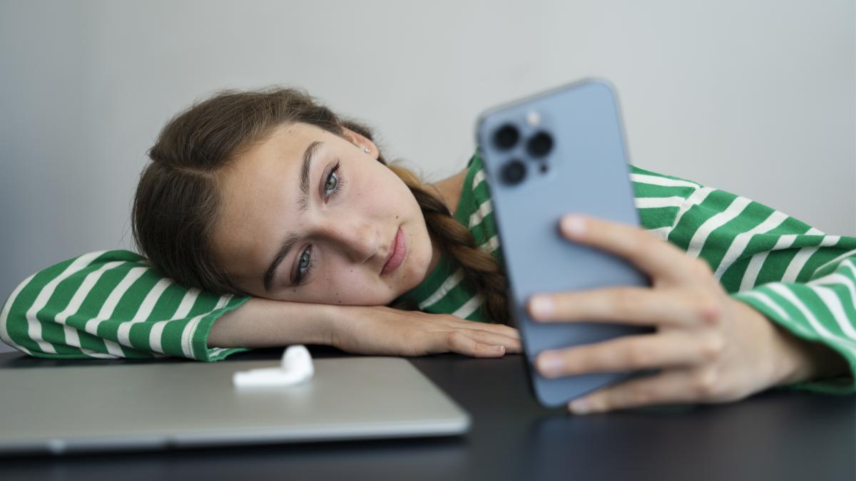 copiii-dependenti-de-tehnologie--inclusiv-de-smartphone-uri--sunt-mai-expusi-riscului-de-boli-mintale_17403200