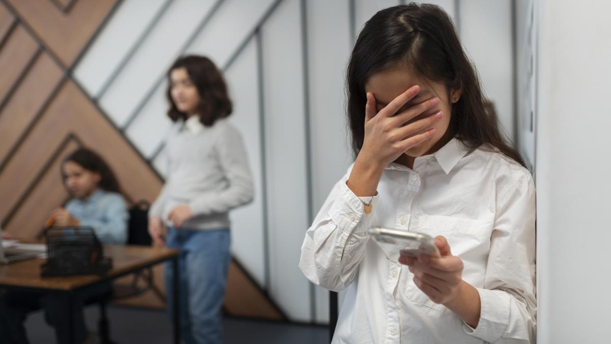 cyberbulling-bullying-scoala-copii_16127700