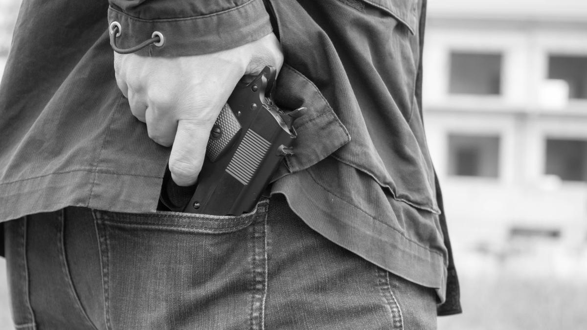 pistol-arma_40577800