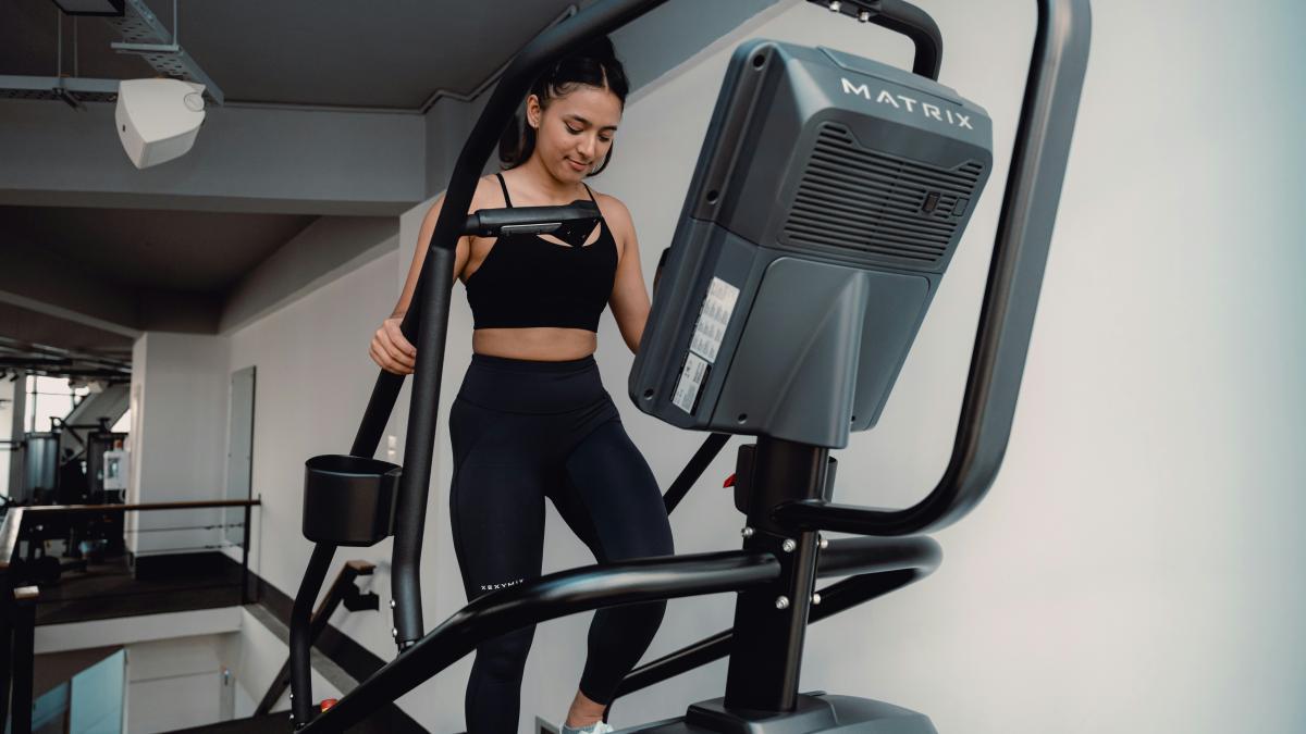 gold-s-gym-nepal-RzI-idjc8RQ-unsplash