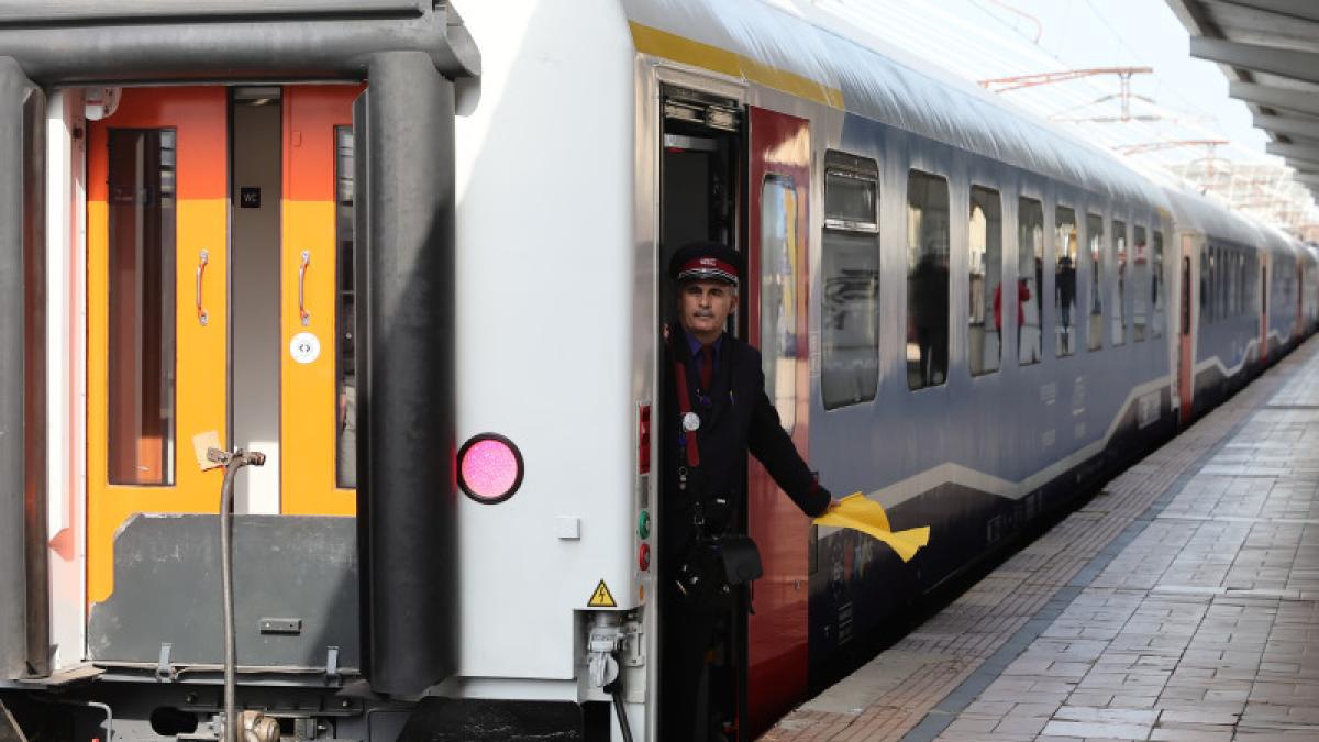 CFR Călători, aproape de colaps. Săptămâna viitoare, trenurile ar putea rămâne pe loc