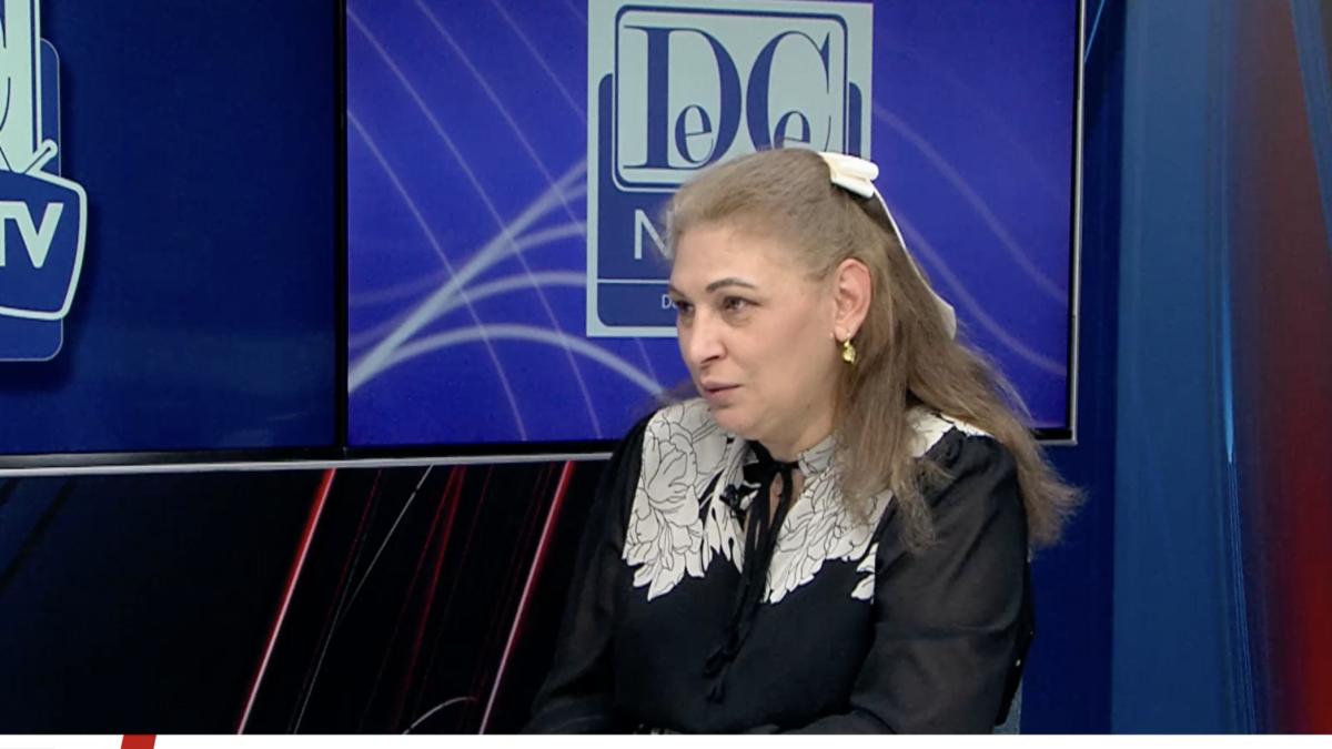 Profesoara Elena Radu vine la DC News și Stiridiaspora.
