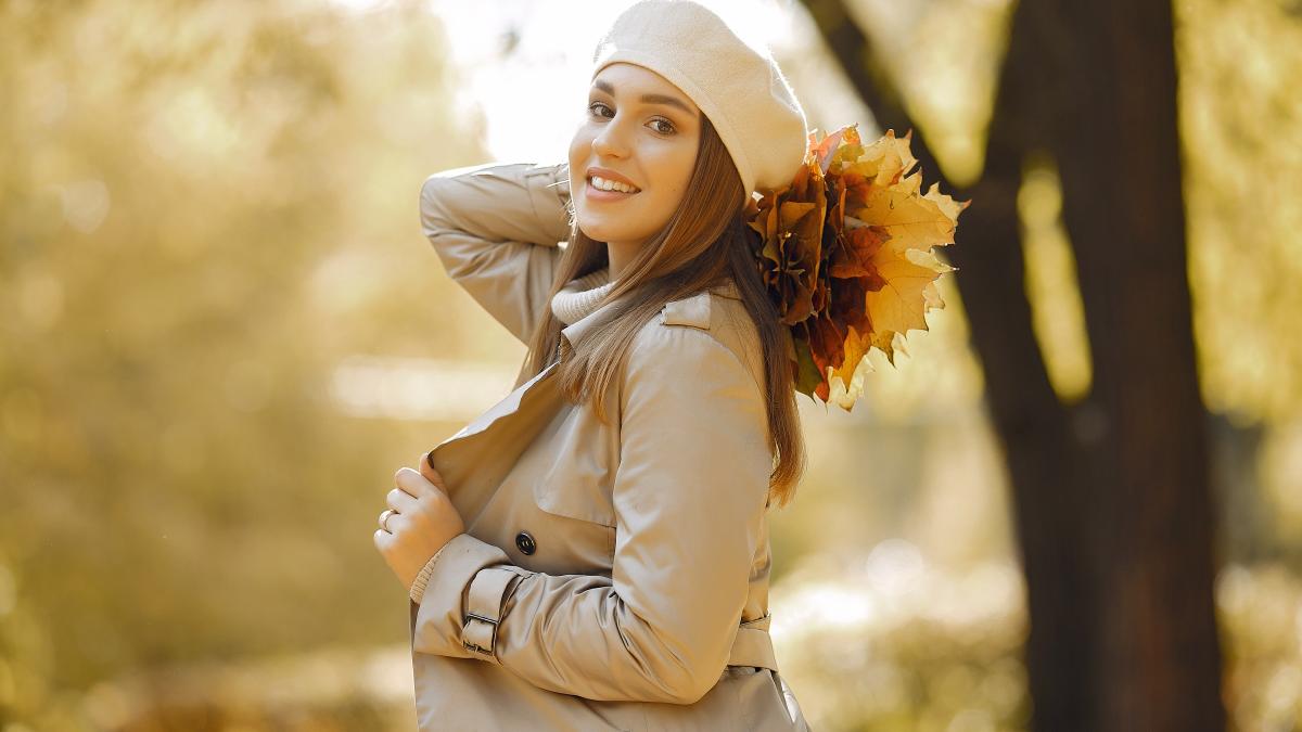 elegant-stylish-girl-autumn-park