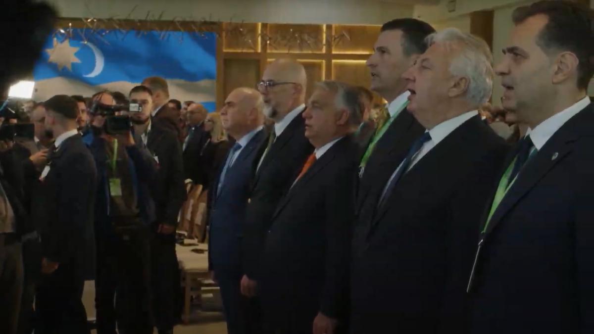 Tensiune la Congresul UDMR Sorin Grindeanu a părăsit sala în timpul Imnului Secuiesc. Chirieac Un gest inspirat