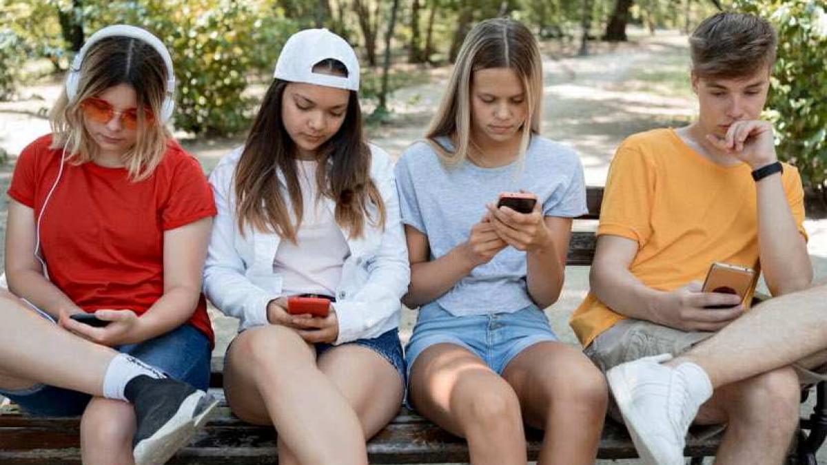 adolescenti instagram retele de socializare
