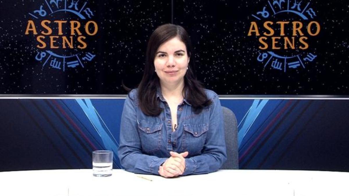 astrolog-daniela-simulescu-foto-emisiune-aprilie_42543400