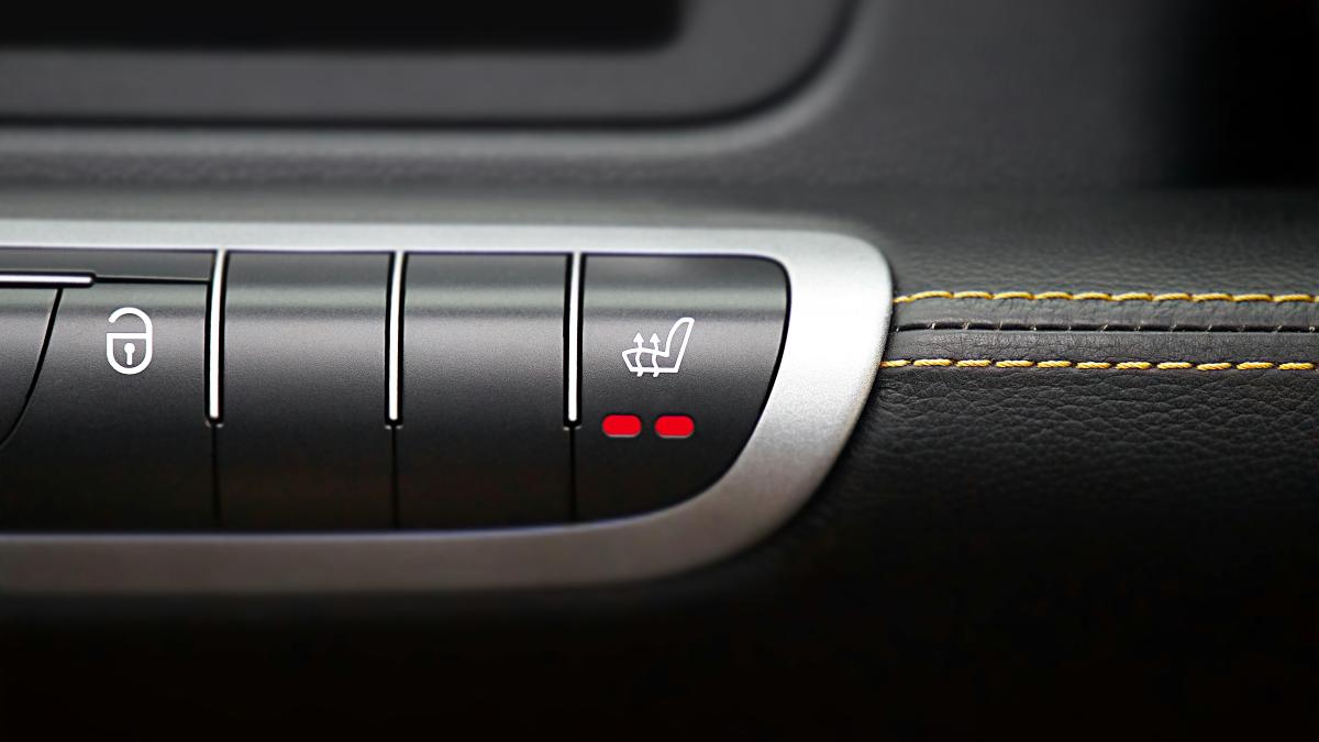 masina pexels-mikebirdy-2908558