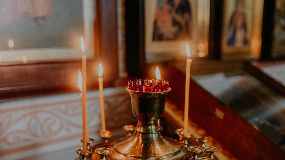 lumanari-biserica_67138500