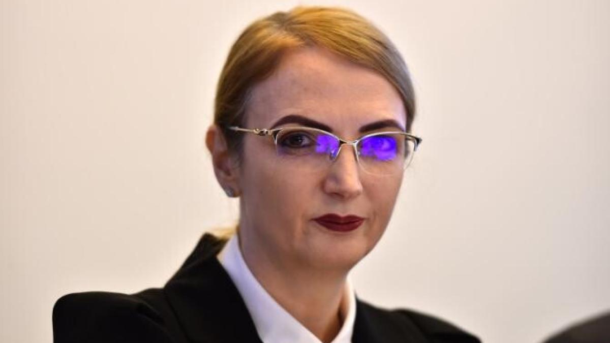 lia-savonea-o-da-in-judecata-pe-guseth_23640200