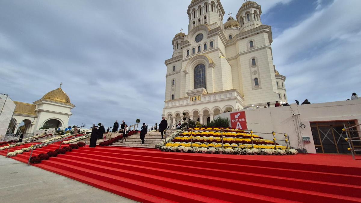 Sfințirea Catedralei Naţionale slujba