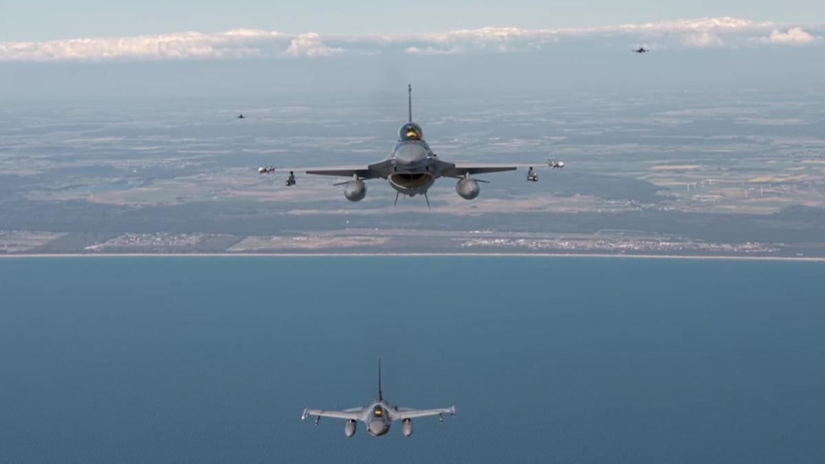 f-16-romania-avioane_82606300 (1)