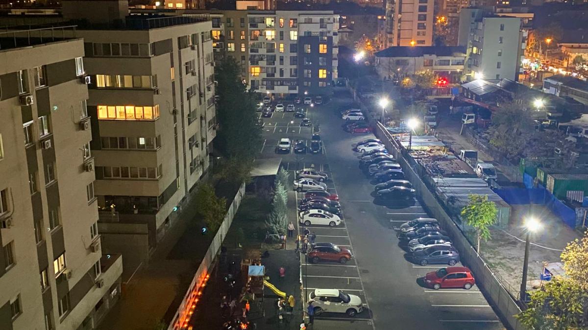 BLOCURI IMOBILIARE NOAPTEA