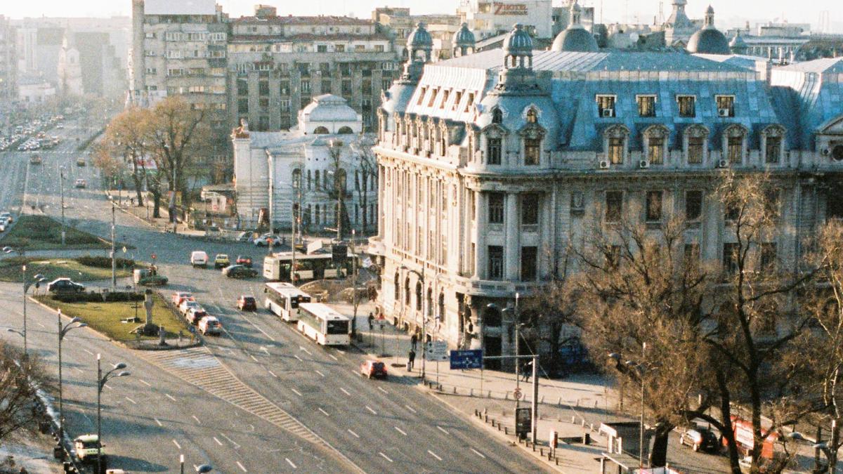 bucuresti piata 21 decembrie 1989 si cladirea universitatii din bucuresti