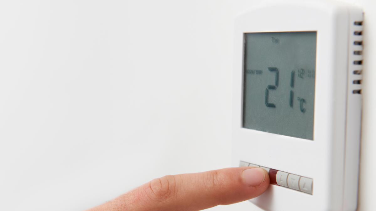 solutiiinteligentepentruoptimizareacheltuielilordeincalziresiracireaspatiiloreconomicesirezidentiale