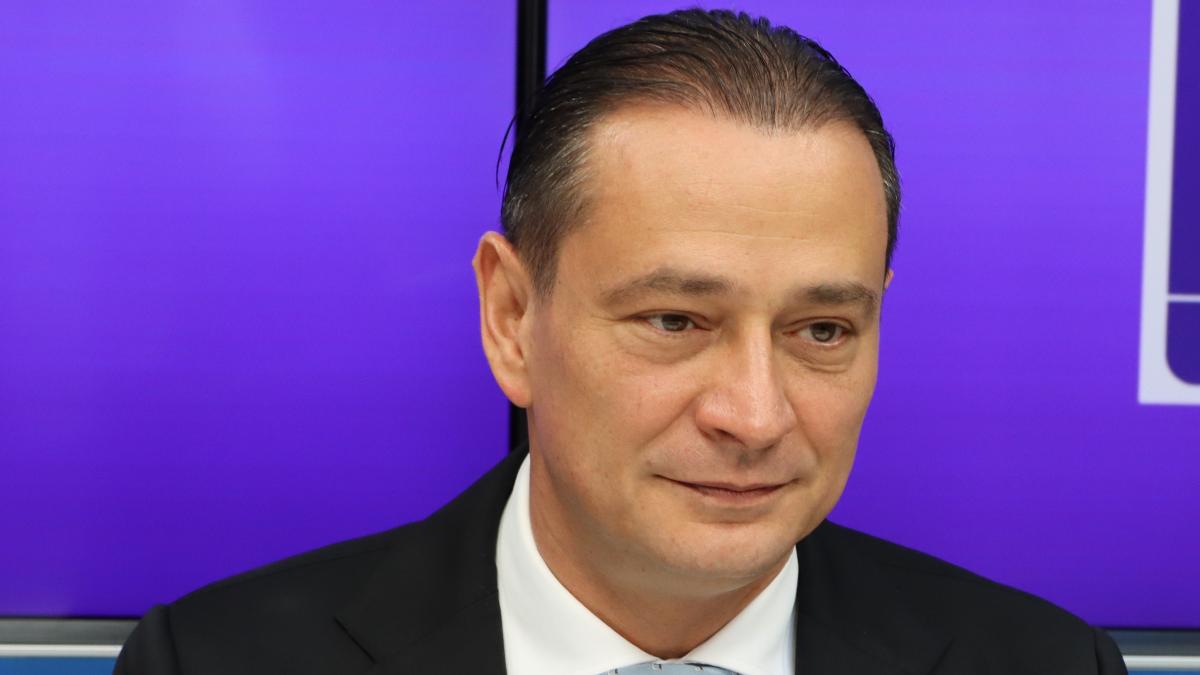 Daniel Băluță în studioul DC News