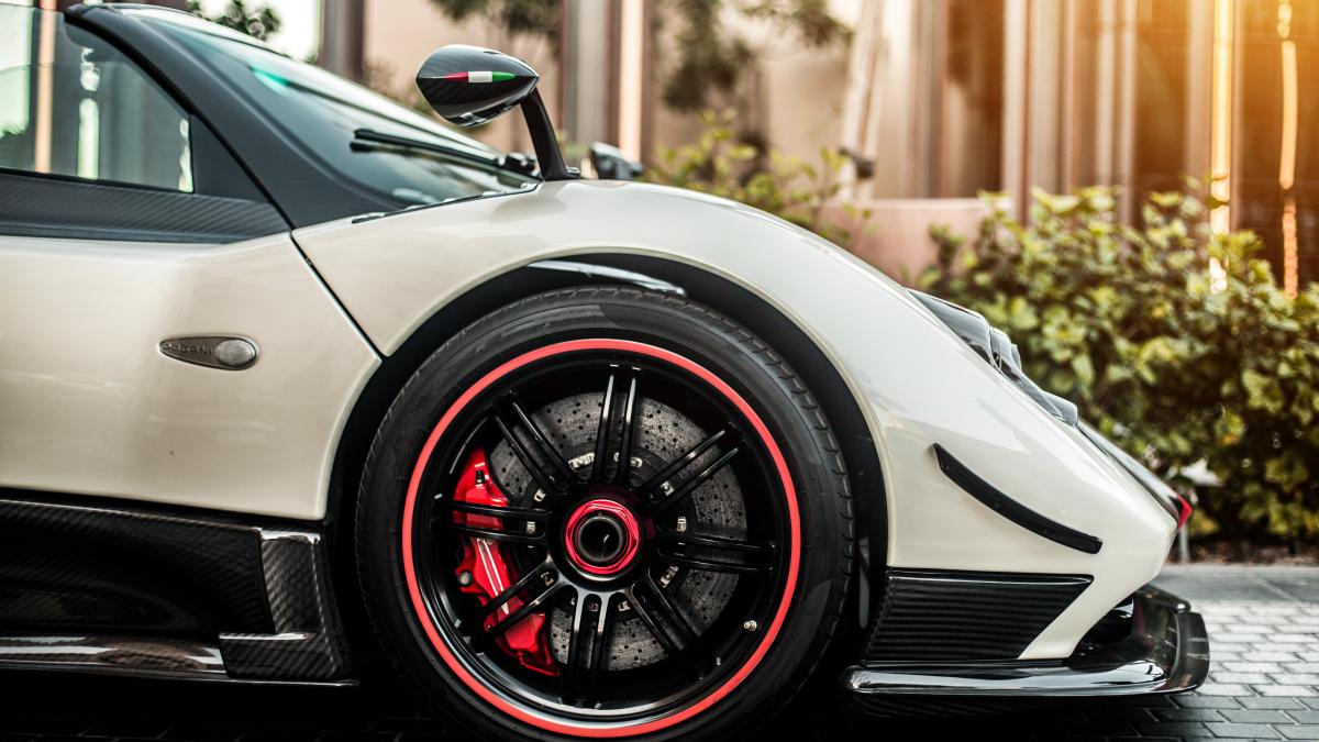 ferrari masina lux achizitie 