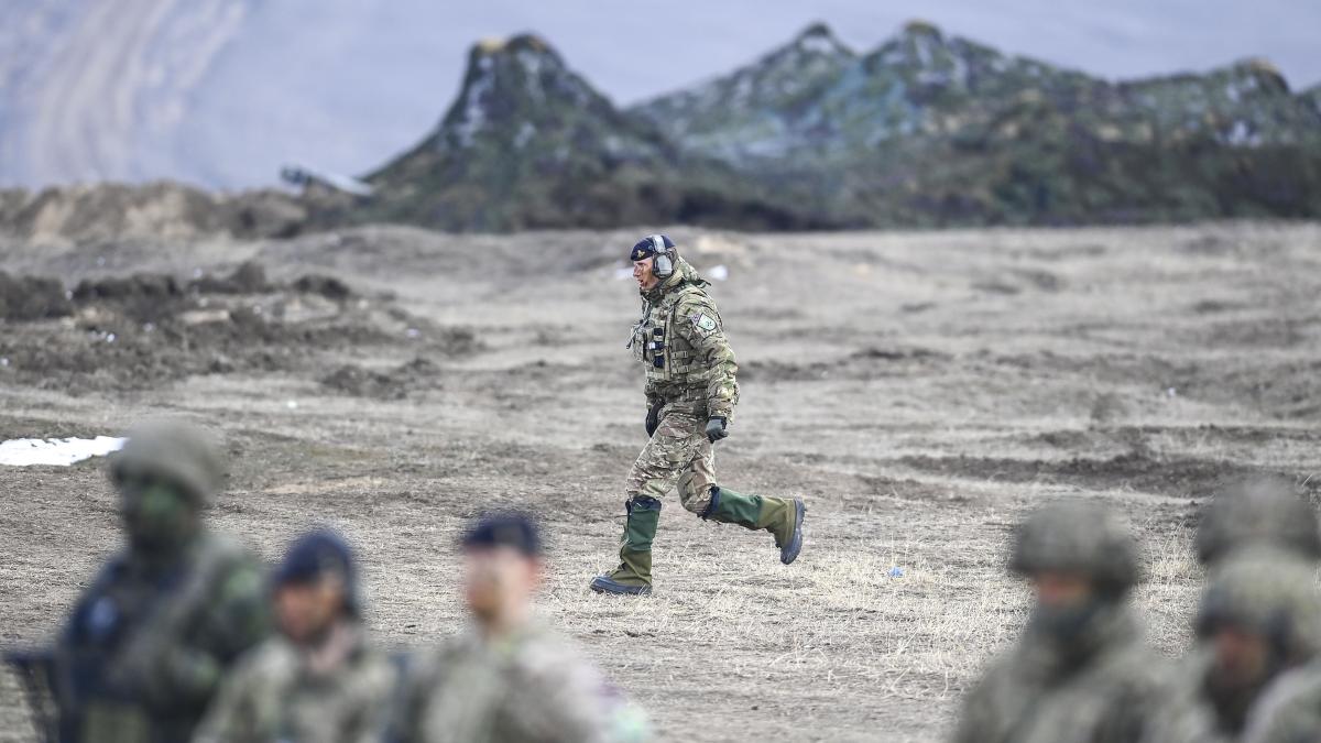militari face fac antrenamente _INQUAM_Photos_Eduard_Vinatoru