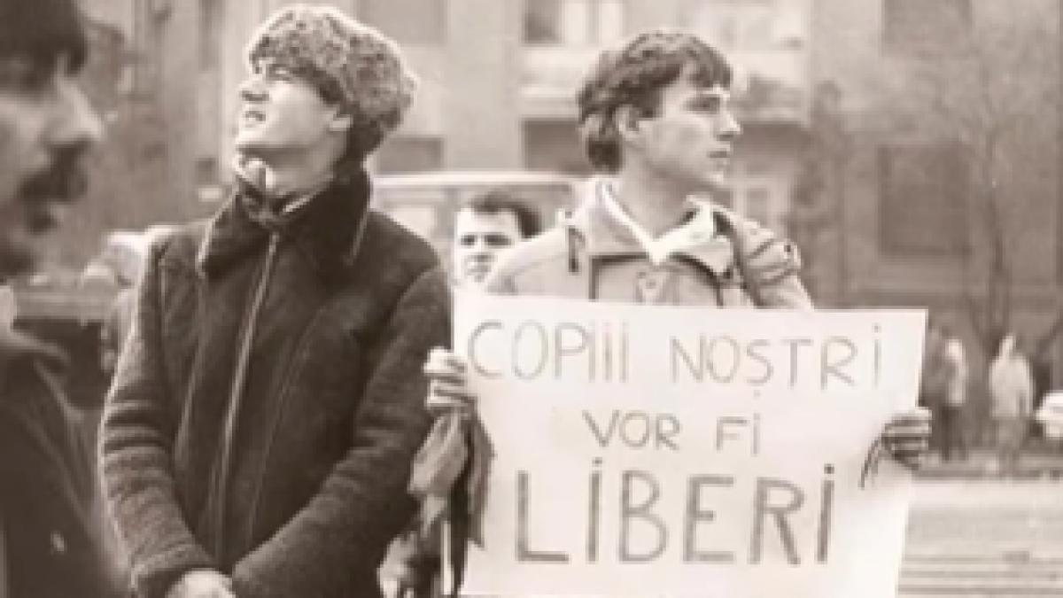 Mesajul dureros al unei mame care și-a pierdut copilul în Revoluția din 1989 Mai bine te încuiam şi aruncam cheia pe geam