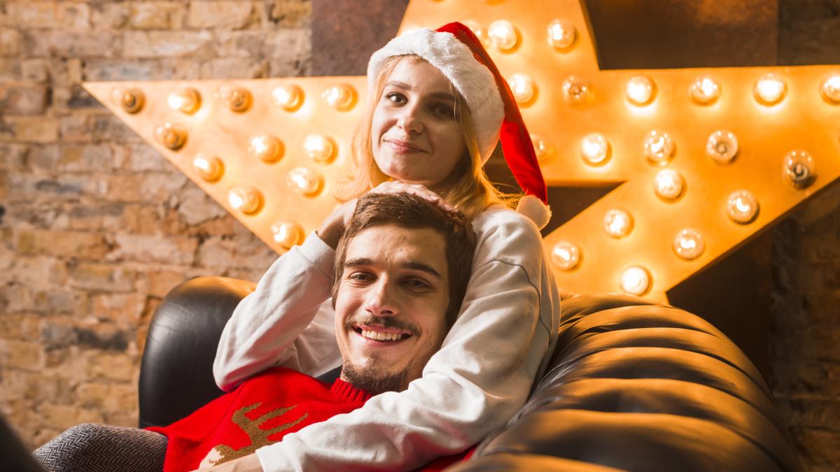 familie se uita la film craciun