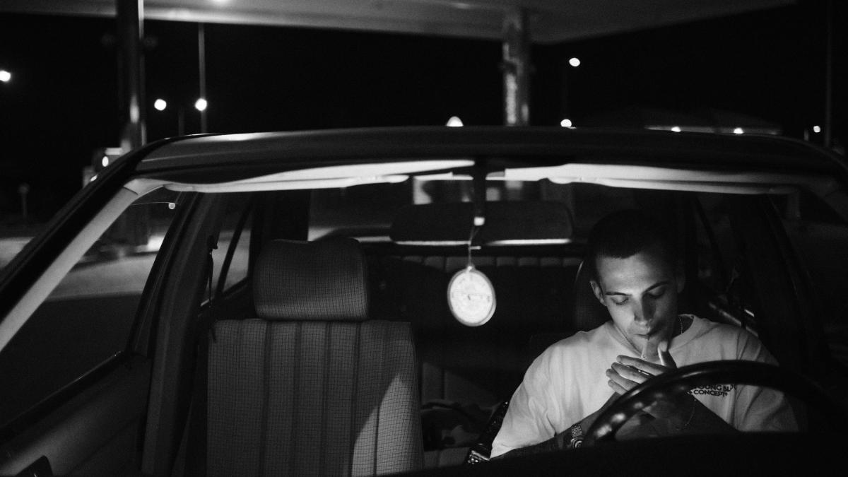 tutun tigari pexels-gjau-18206128