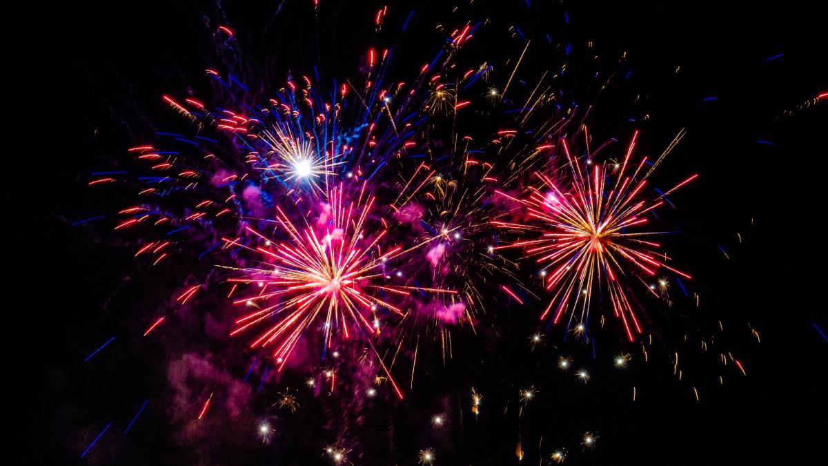 panica de revelion la timisoara artificii scapate de sub control in multimea de oameni video