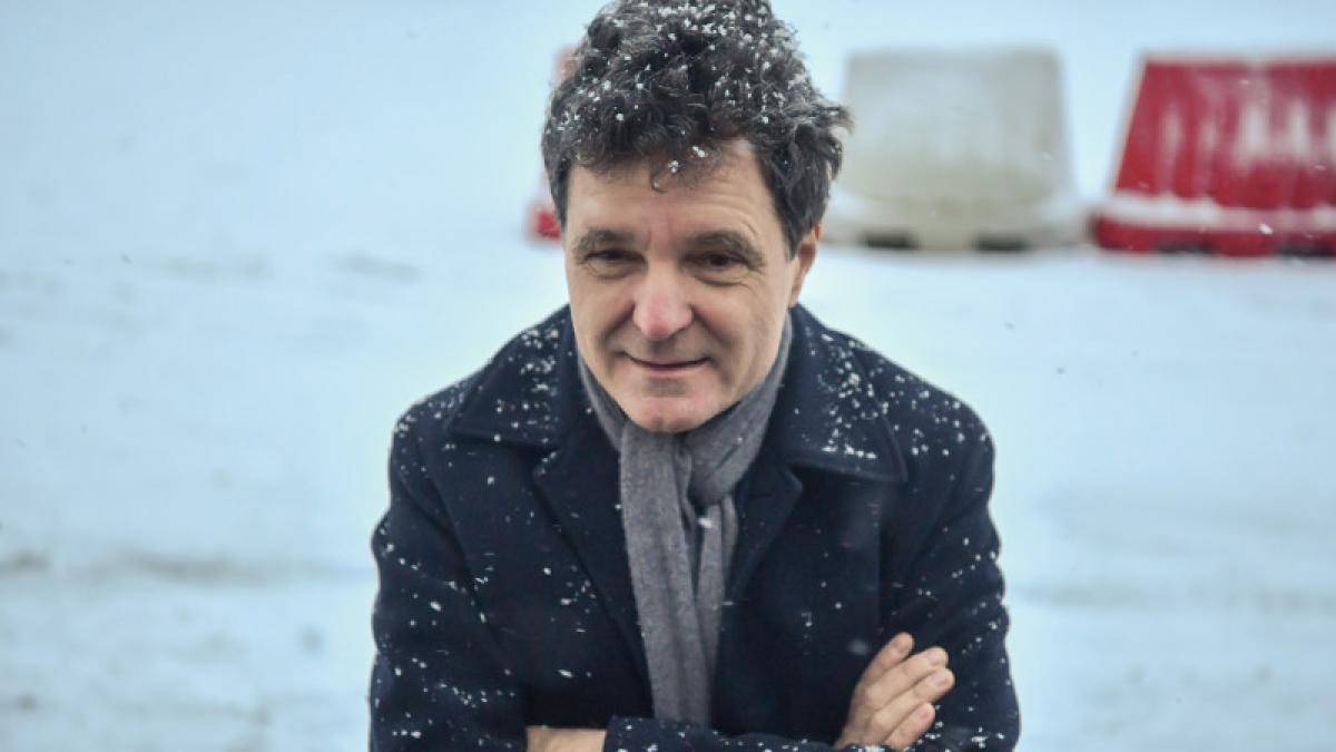 avionul spartan si golul de putere patru ore fara nicusor dan incapacitatea temporara a presedintelui o zona gri a legii