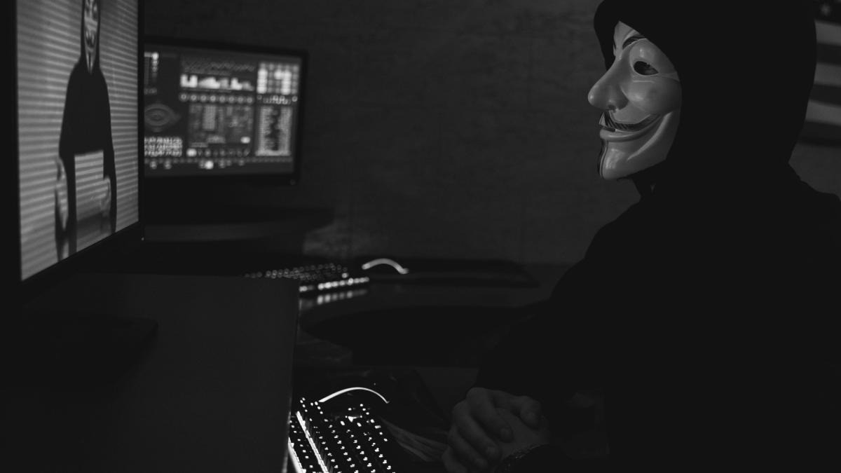 hackeri pexels-tima-miroshnichenko-5380673