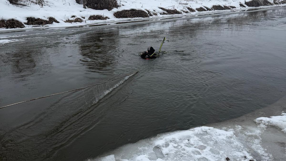 Un copil de 4 ani este căutat în râul Someș. Alt minor a fost dus la spital