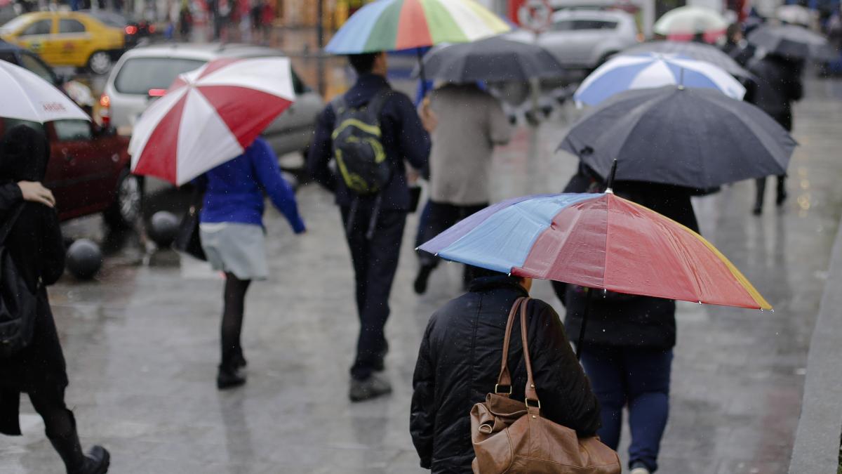vreme capricioasa in toata tara maxime de primavara intr o zi racire in urmatoarea prognoza meteo