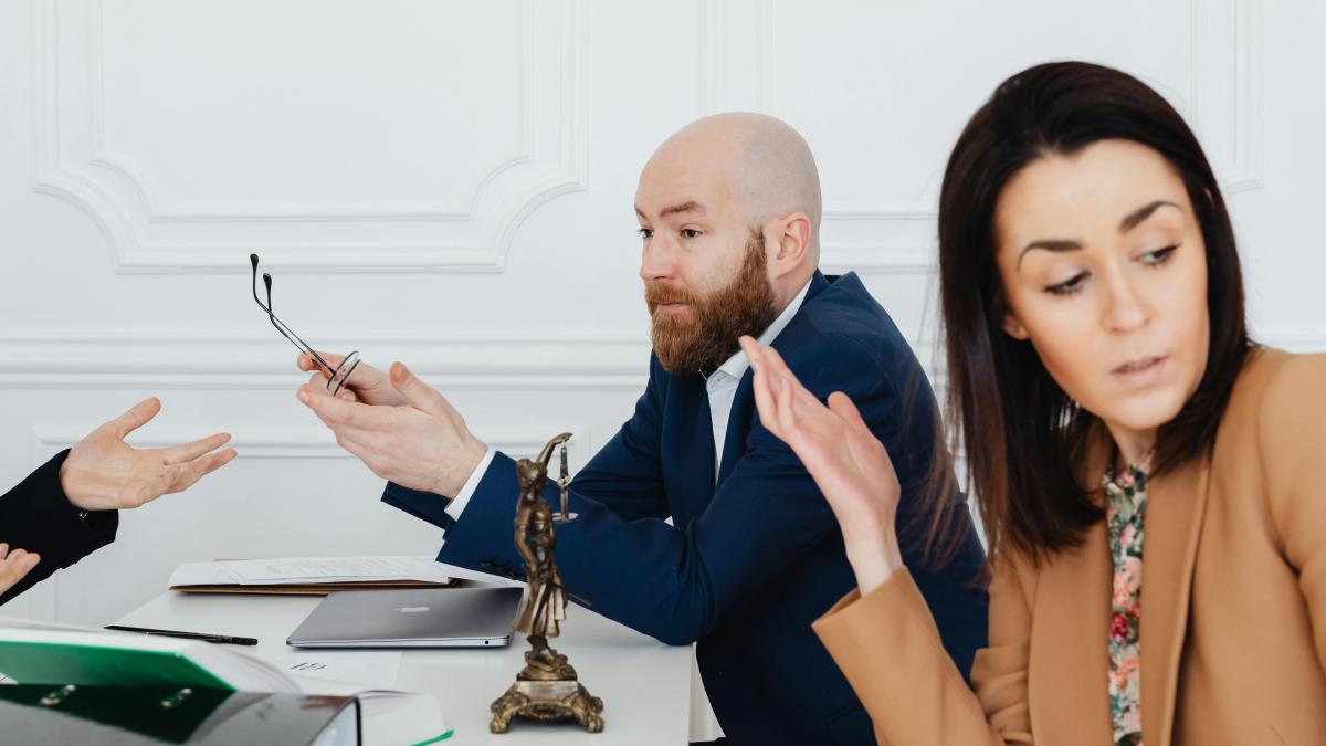 cuplu pexels-karola-g-7876285